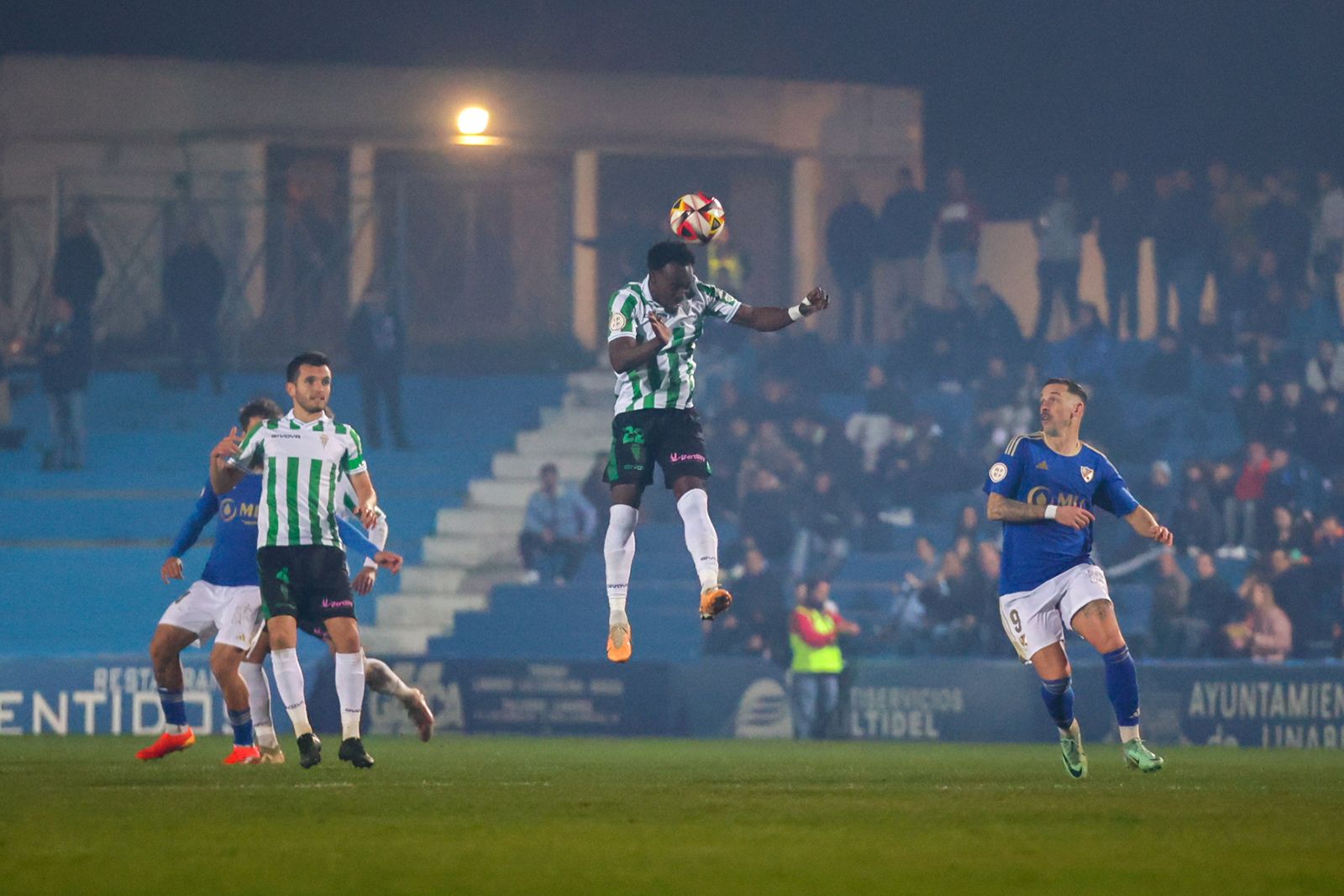 Linares-Córdoba CF: las imágenes del partido en Linarejos