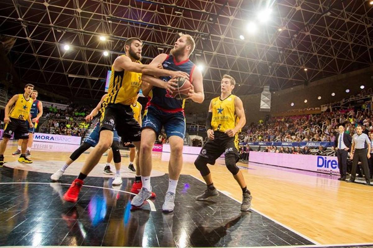 Partido entre Andorra y Tenerife de la 17/18 en el que el Canarias anotó solo 48 puntos.