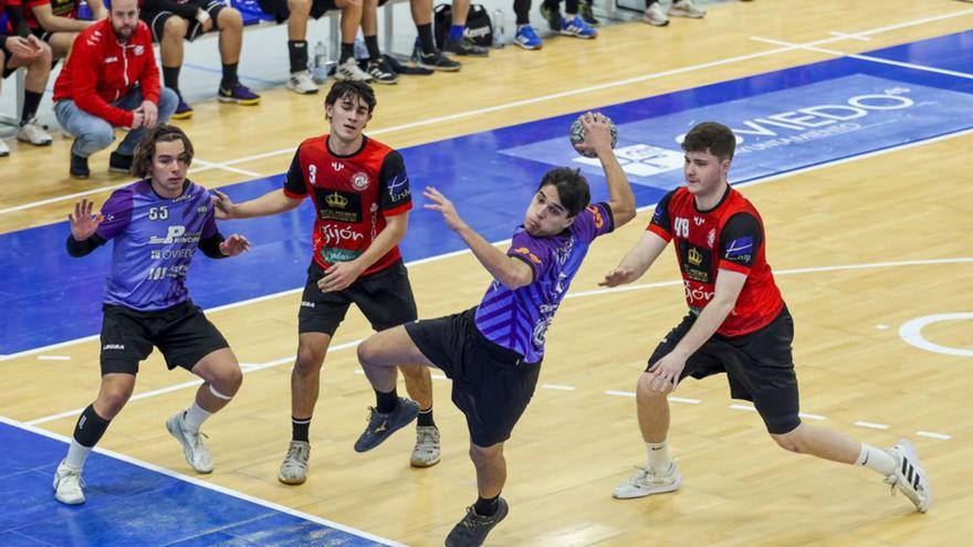 El Auto-Center Principado gana el derbi de Primera Nacional de balonmano al Royal Premium Gijón (27-23)