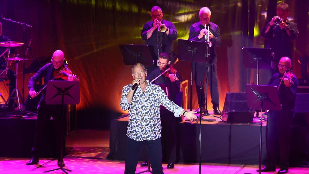 Pasión por Bertín Osborne en Oviedo: "Aquí he pasado momentos inolvidables"
