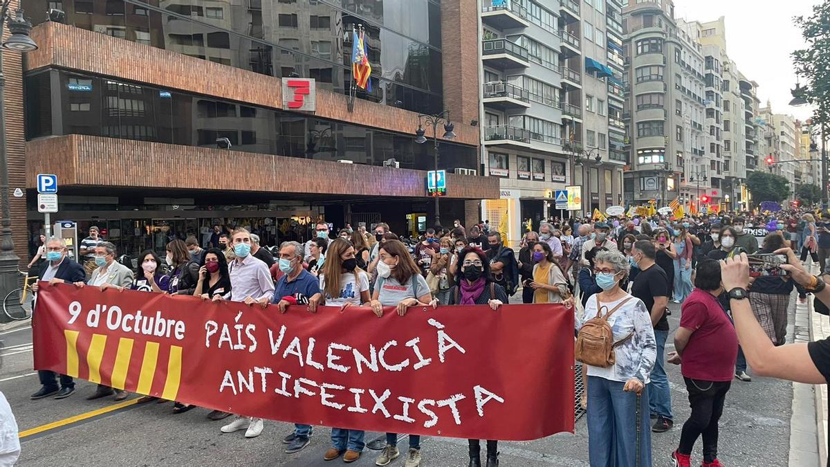 1.200 agente controlan las manifestaciones del centro de València