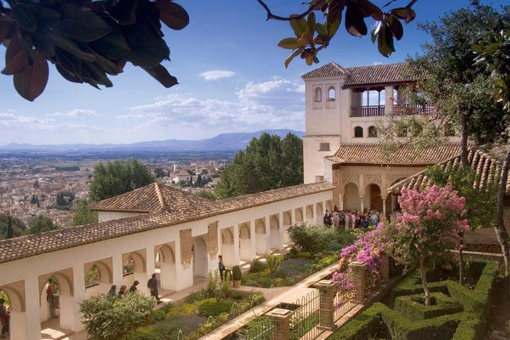 Patio de los Cipreses del Generalife
