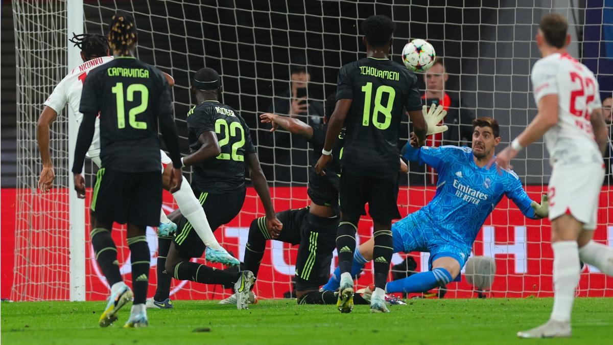 La defensa del Real Madrid hizo aguas en el Red Bull Arena ante el Leipzig