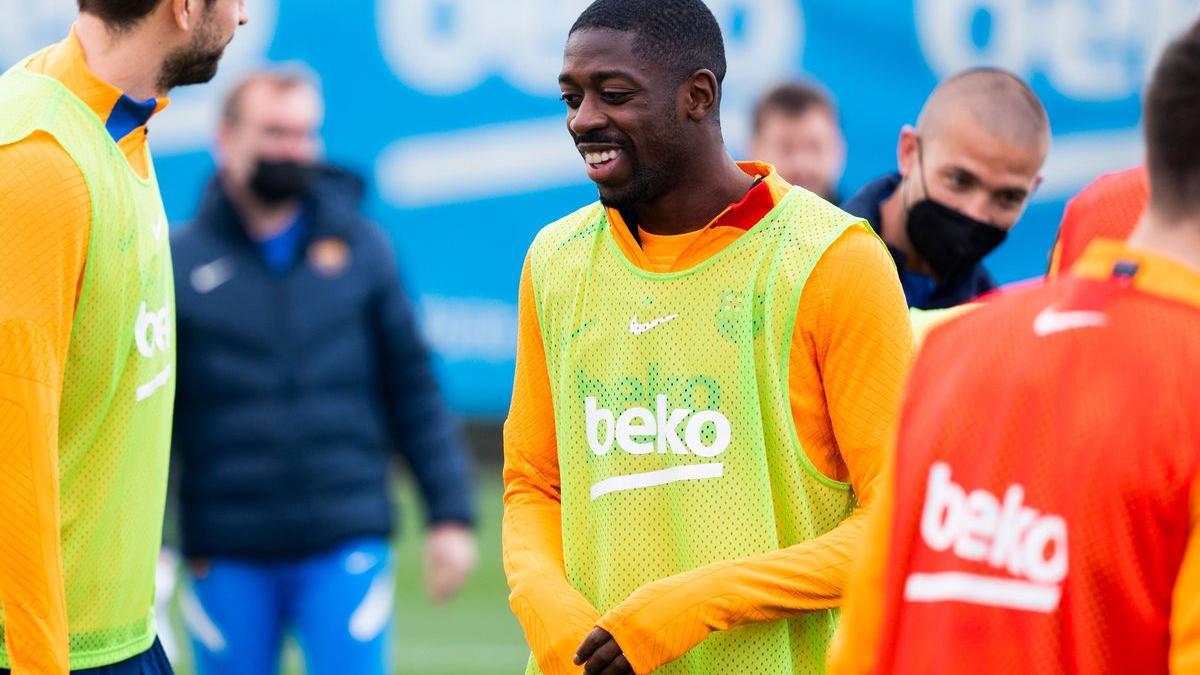 Dembélé, en el entrenamiento del Barça previo a la visita del Atlético al Camp Nou.