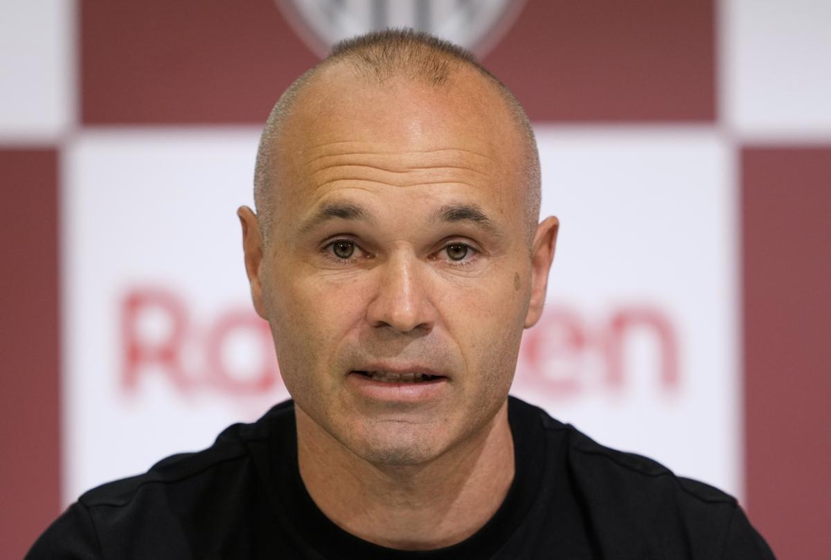 Iniesta anuncia su salida del Vissel Kobe y quiere seguir compitiendo