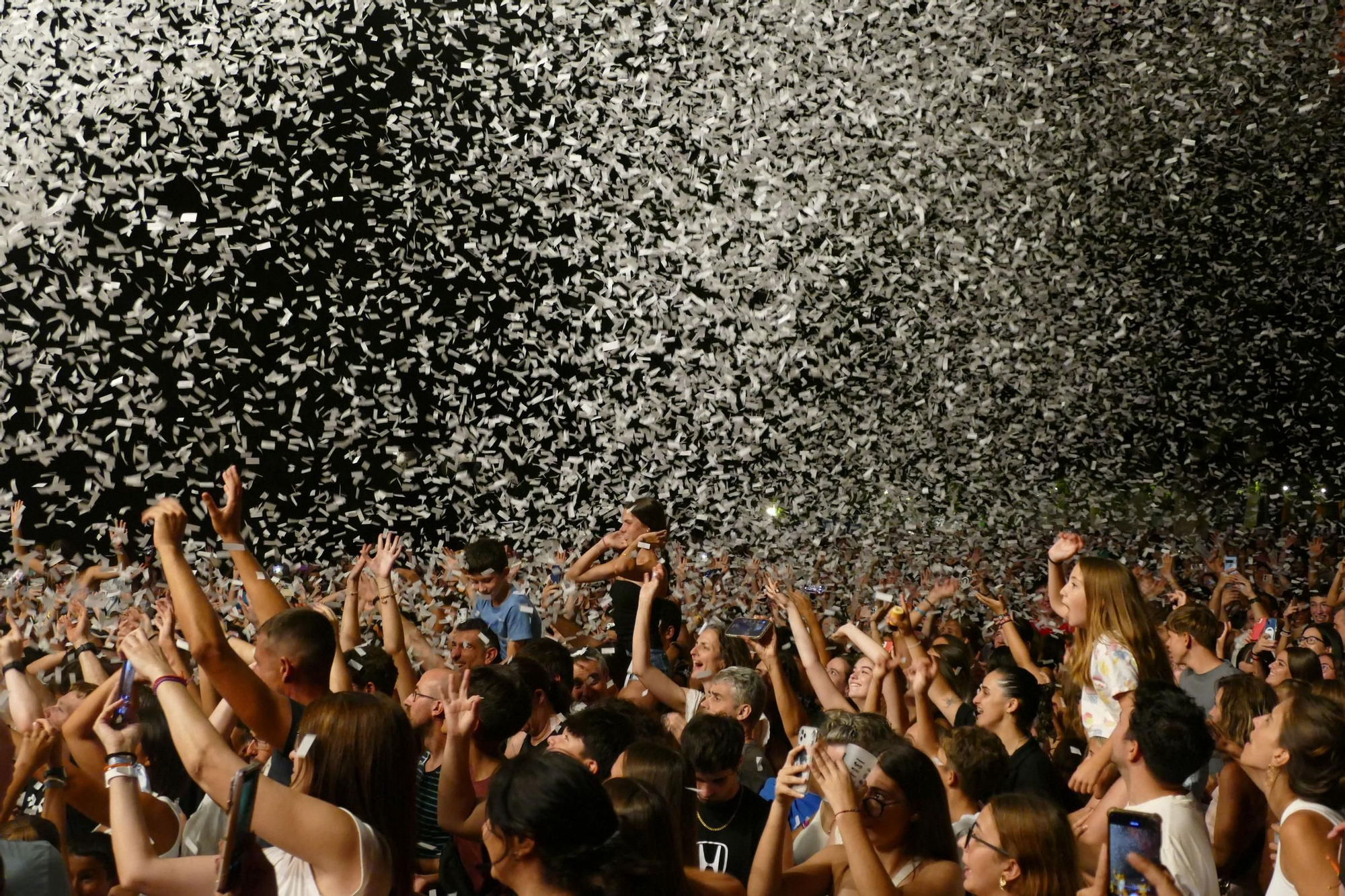 La segona Bertranada Fest congrega unes 8.000 persones als concerts de Ginestà i Búhos