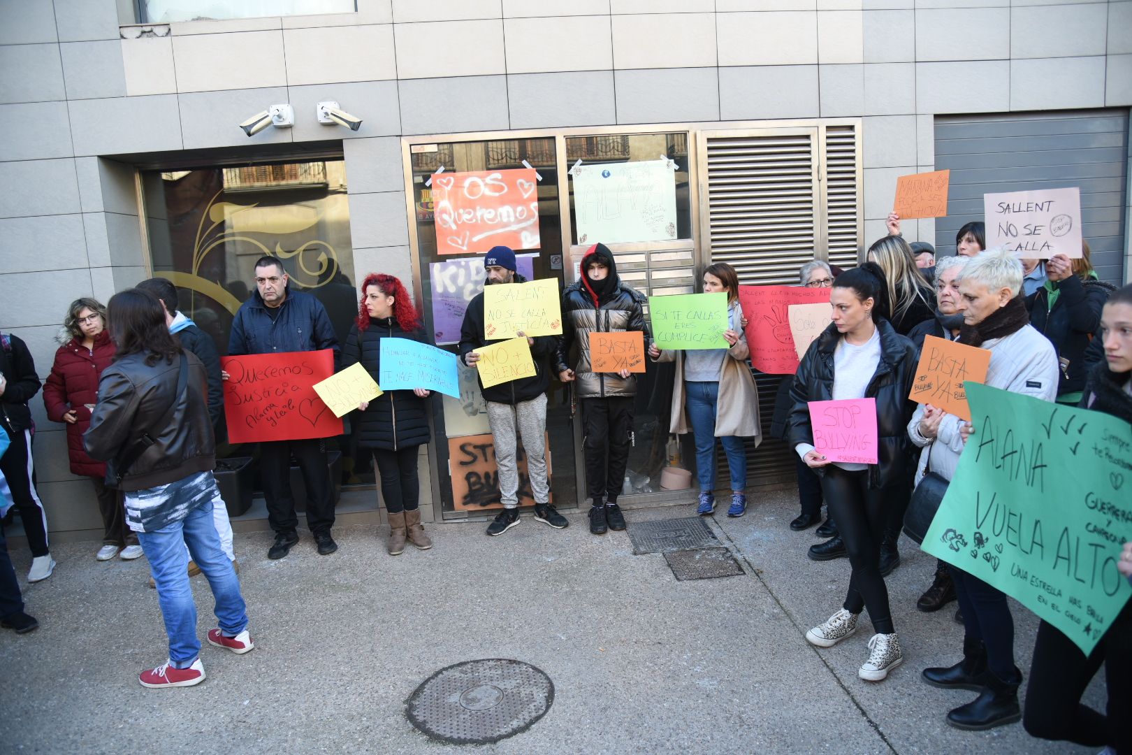 Manifestació a Sallent en contra de l'assetjament escolar
