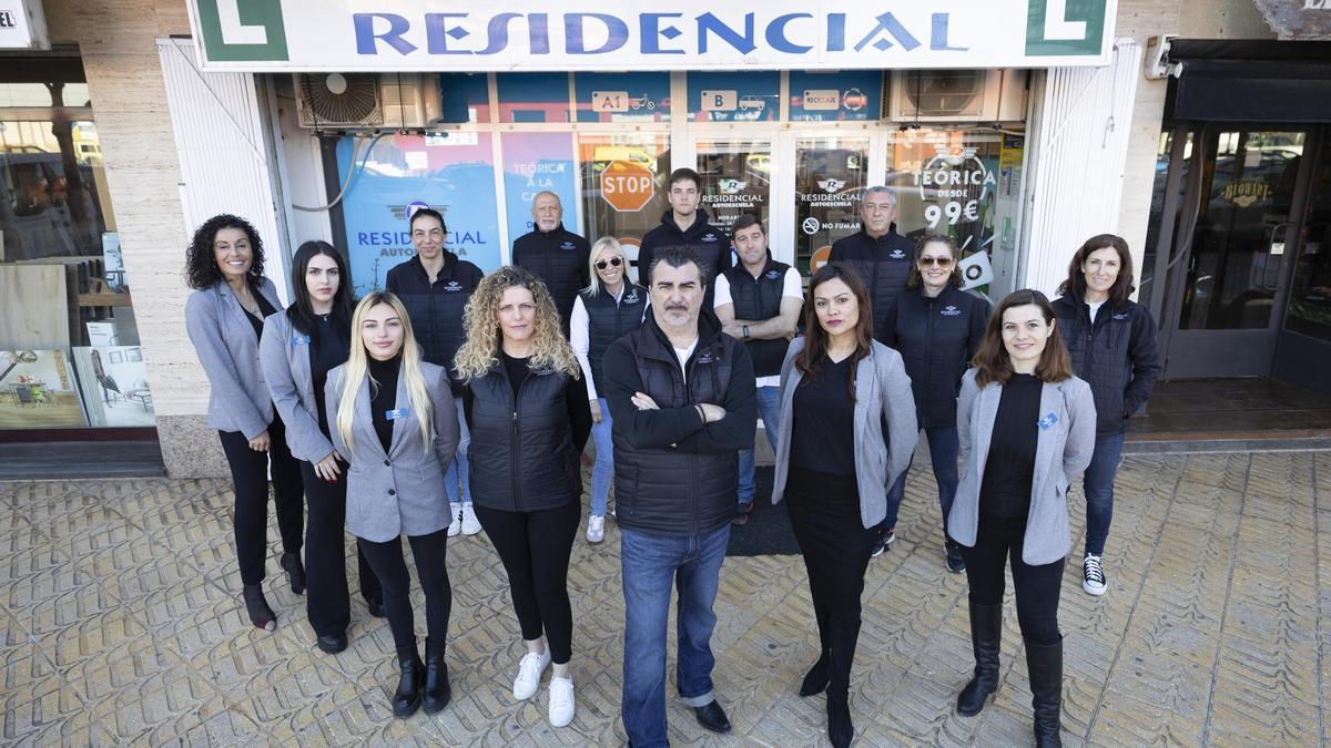 El equipo de Autoescuela Residencial está en contínua formación.
