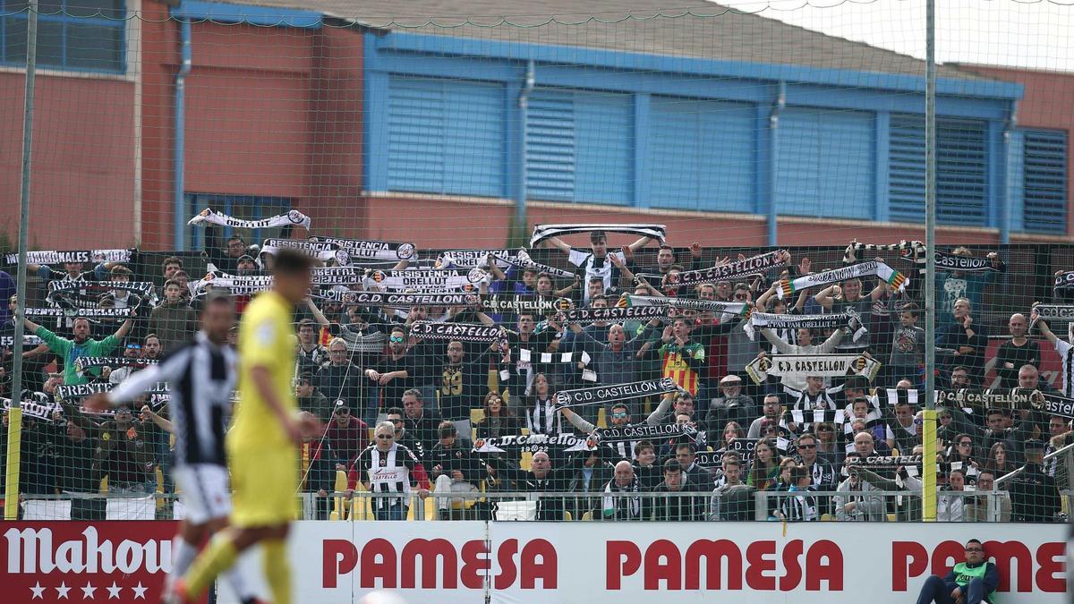 El derbi entre el Villarreal B y el Castellón de este próximo martes no tendrá público albinegro en las gradas.