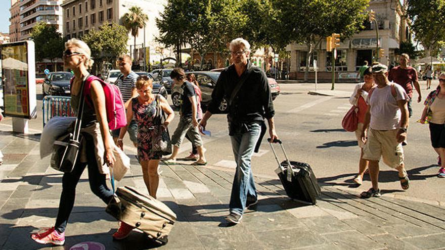 Lamentan el &quot;poco coraje&quot; del Govern para prohibir el alquiler turístico