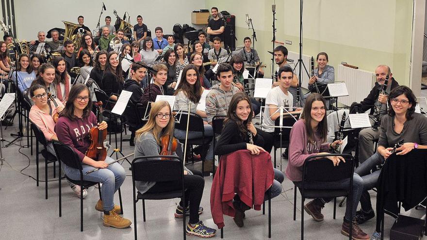 Enregistrament, el 2015, a càrrec de la Banda de Música de Cardona per a un llibre-CD que va recollir 23 de les melodies genuïnes de la vila, del vals de la Fira a la marxa de Reis | ARXIU/JOSEP NOGUERA