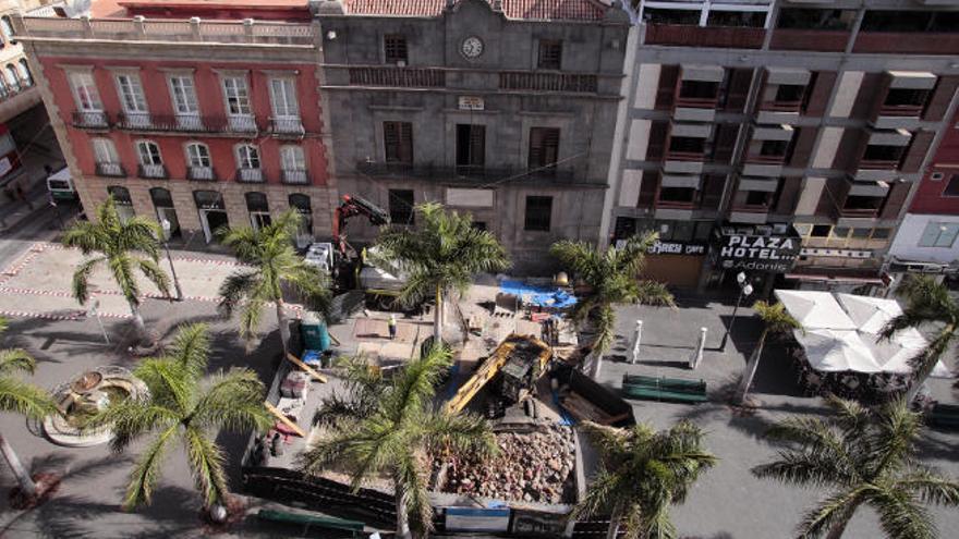 Trabajos de perforación en la plaza de La Candelaria, en la capital.