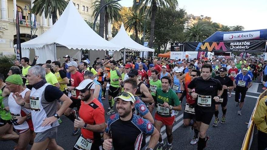 Salida del Maratón Cabberty de Málaga 2014 desde el Paseo del Parque.