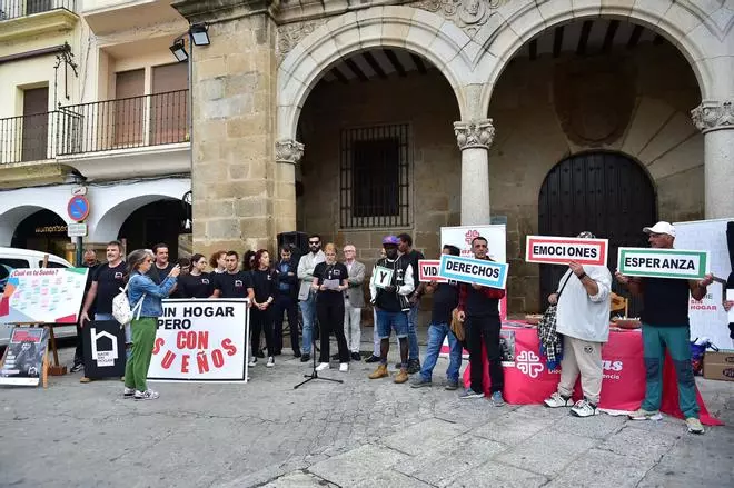 Plasencia celebra el día de las personas sin hogar