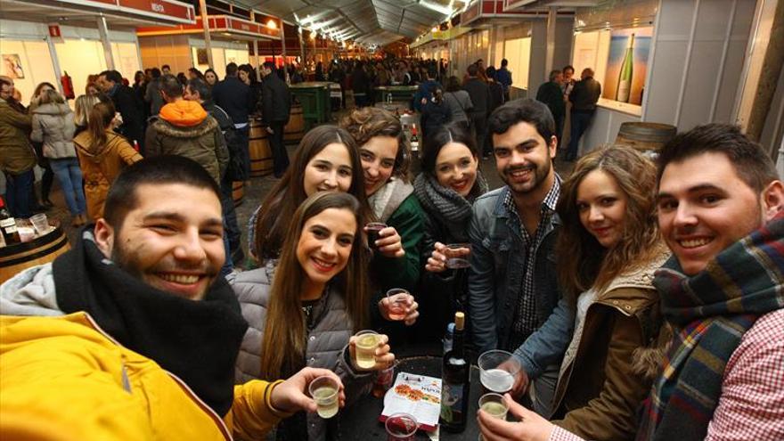 Los mejores brindis de la Magdalena se concentran en el Mesón del Vino