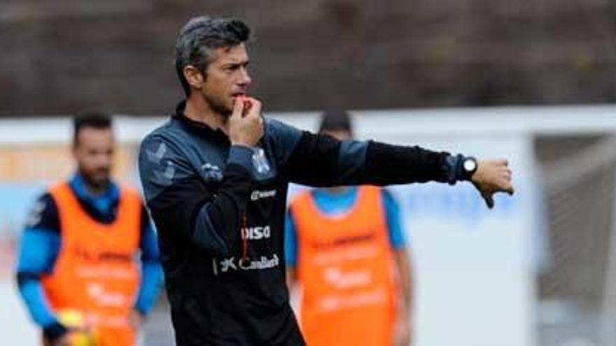 José Luis Martí durante un entrenamiento del CD Tenerife.