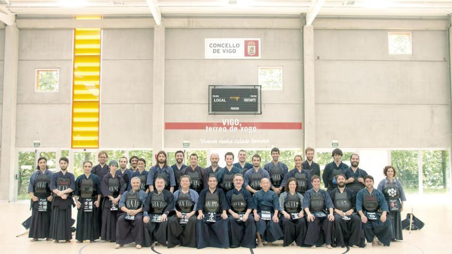 Los integrantes del Club Kendo de Vigo, en II Seminario Torneo de Kendo Cidade de Vigo.