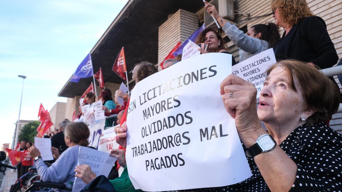 Una imagen de la protesta del pasado día 24 a las puertas de la residencia Altabix