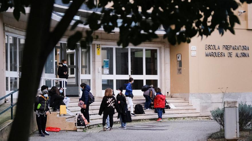 Portugal reabre las escuelas, pero mantiene el teletrabajo obligatorio