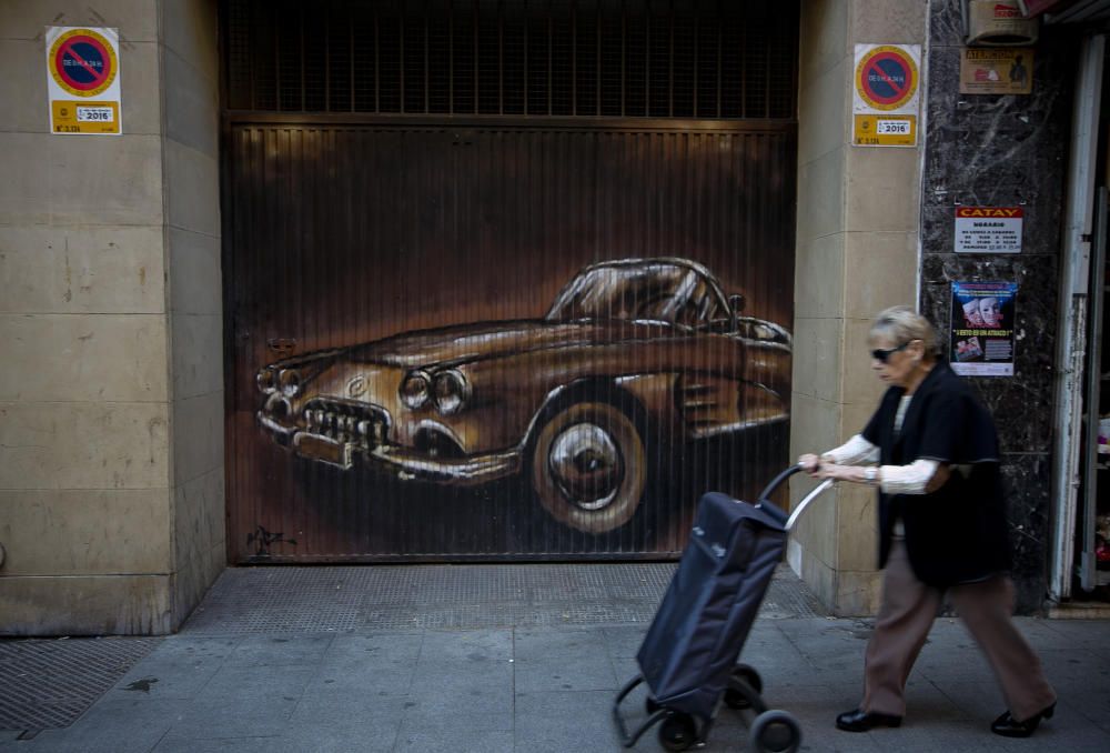 Grafitis en comercios y garajes de Alicante