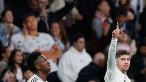 Valverde rescata el Madrid en un dia de xiulets i badalls