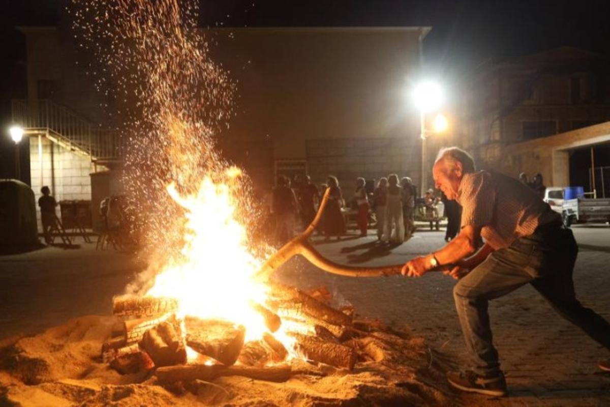 Algunas de las imágenes que deja la fiesta de San Juan en O Salnés.