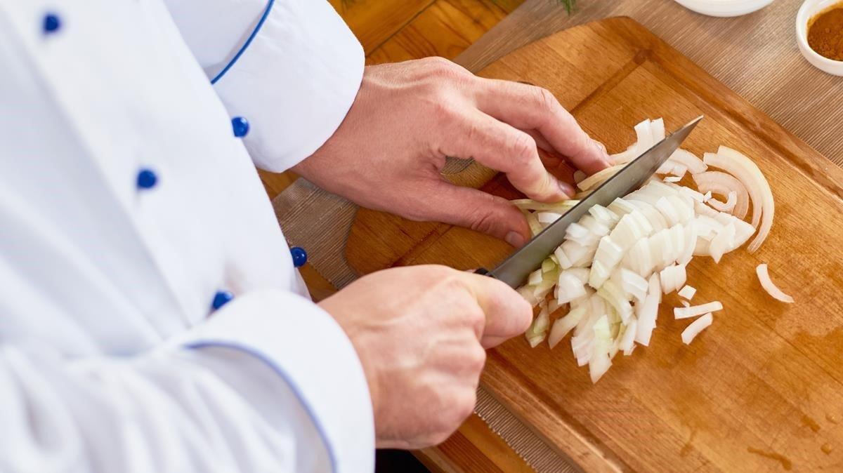 Preparación de un plato en un restaurante