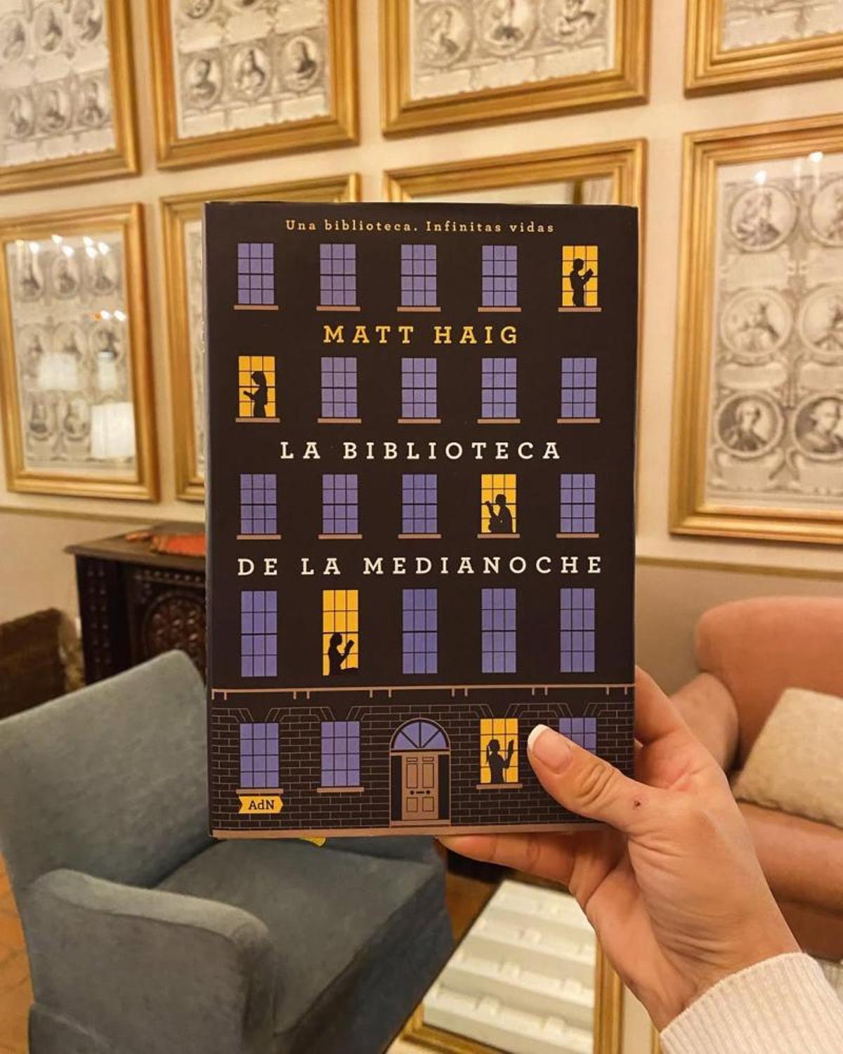 la biblioteca de la media noche