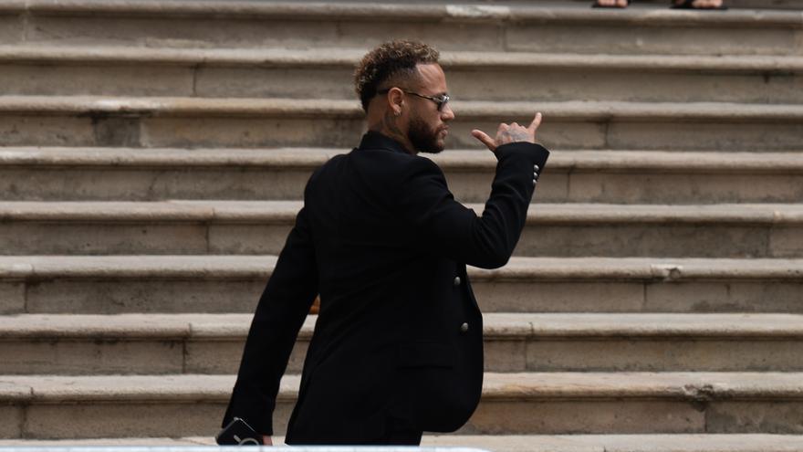 Staatsanwaltschaft zieht Klage gegen Neymar im Betrugsprozess zurück