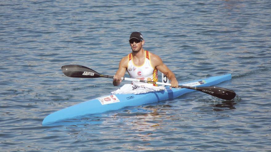 Roi Rodríguez, del Kayak Tudense. // FDV