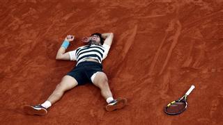 Alcaraz obra el mayor milagro del deporte para alzar su quinto Grand Slam