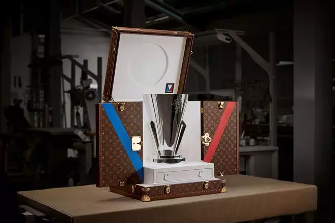 Así es el trofeo de la Louis Vuitton Cup