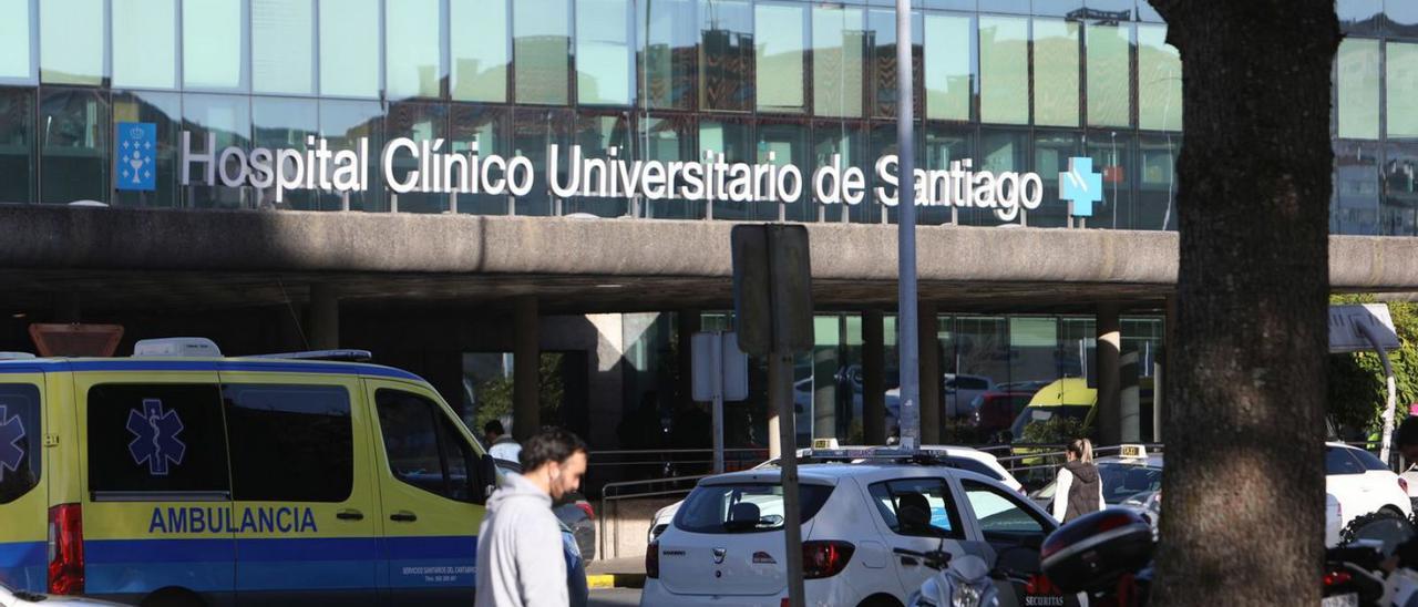 El Hospital Clínico de Santiago de Compostela atiende a los pacientes de Deza y A Estrada.