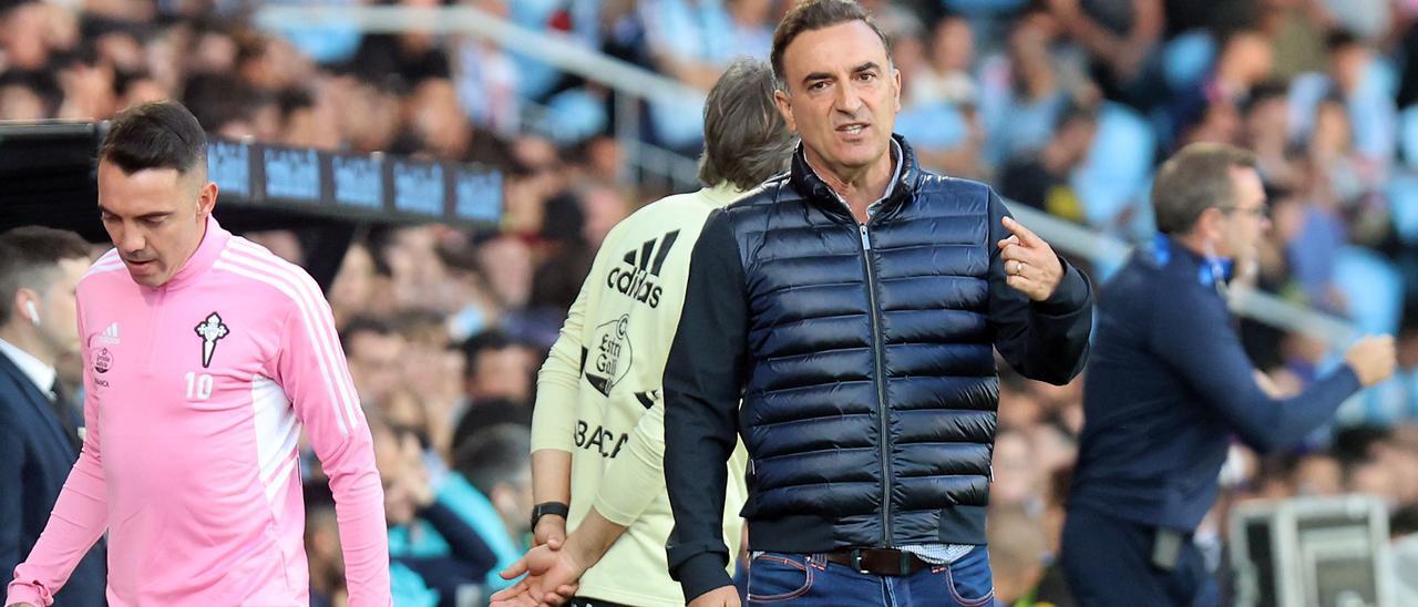 Carlos Carvalhal durante el partido del domingo ante el Barcelona