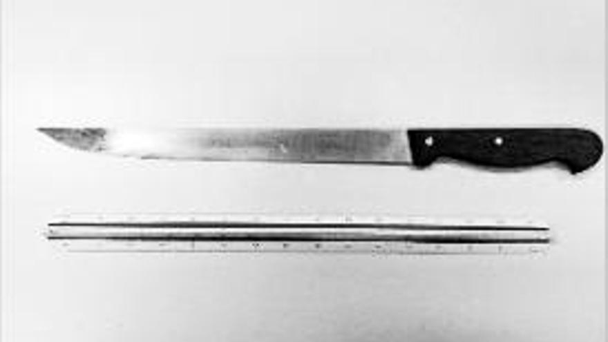 El ganivet de l&#039;intent d&#039;agressió, d&#039;uns 25 centímetres.