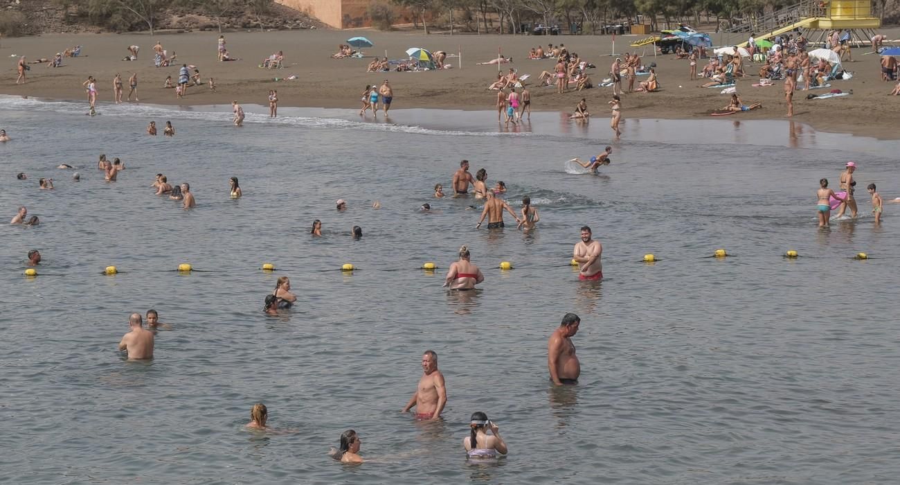 Domingo de calor y playa en Melenara