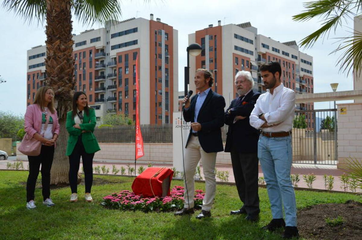 Álvarez asistió en febrero a la inauguración del jardín que lleva su nombre en Joven Futura, en Murcia.