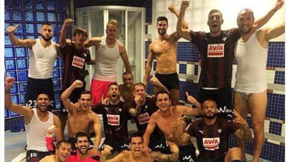 El Eibar se bañó en la piscina del vestuario visitante