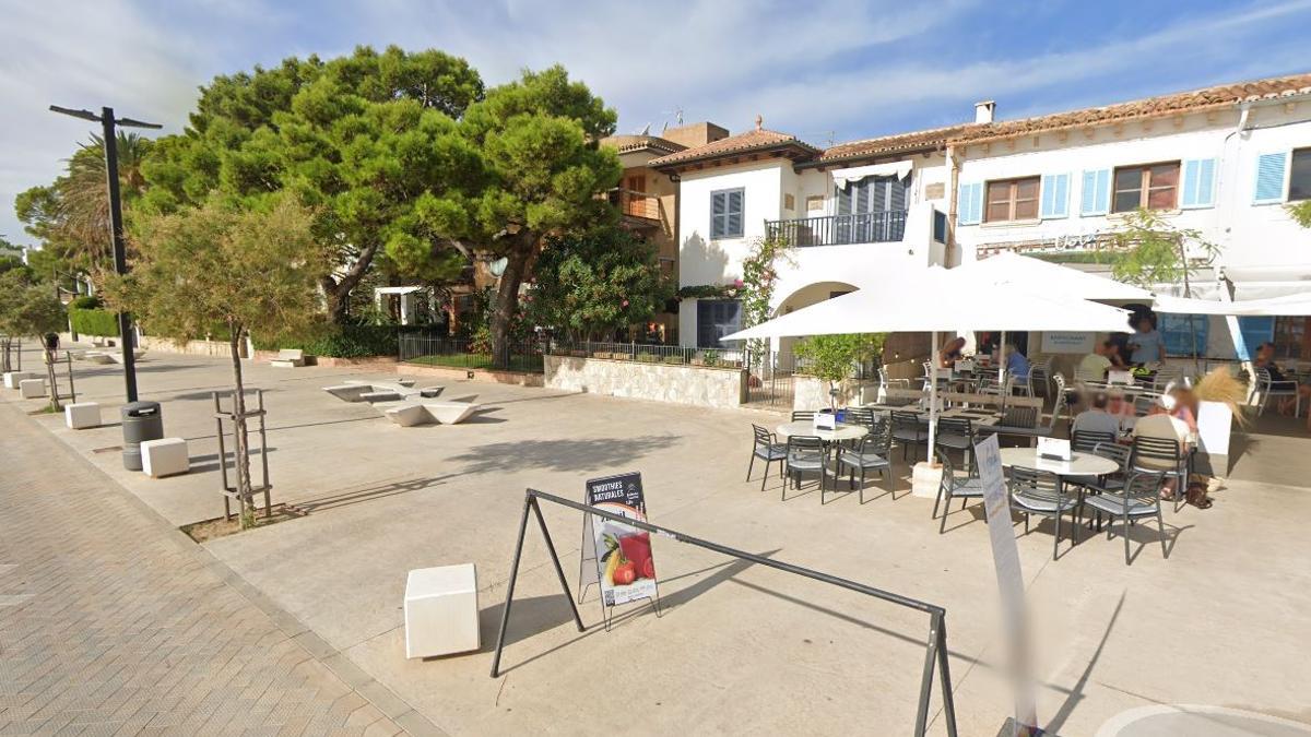 Tanto el local como la residencia de los denunciantes están ubicados en el Passeig Londres del Port de Pollença.