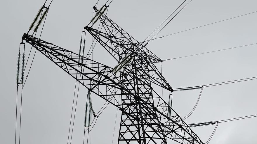 El consumo de luz sigue en niveles de hace 20 años en plena avalancha de nuevas renovables