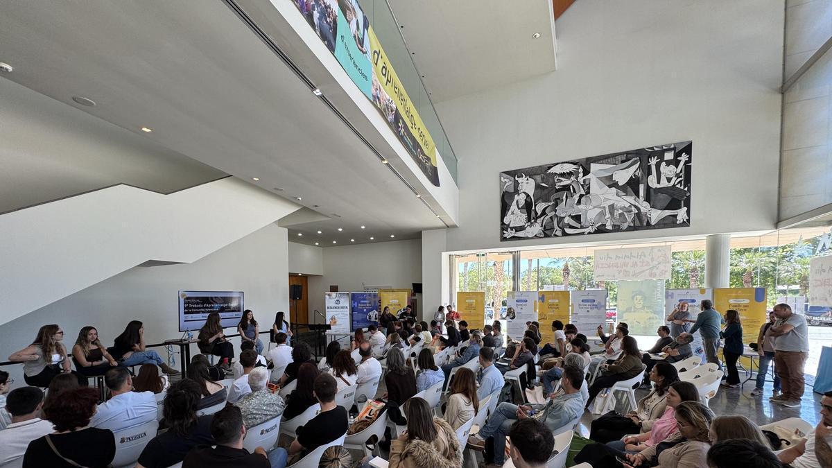 Una imatge de la novena Trobada d'Aprenetatge Servei de la Comunitat Valenciana celebrada el passat dissabte a l'auditori TAMA d'Aldaia
