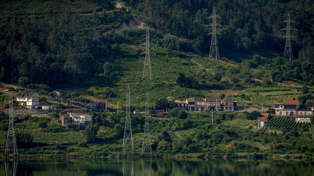 Torres de tendido eléctrico.