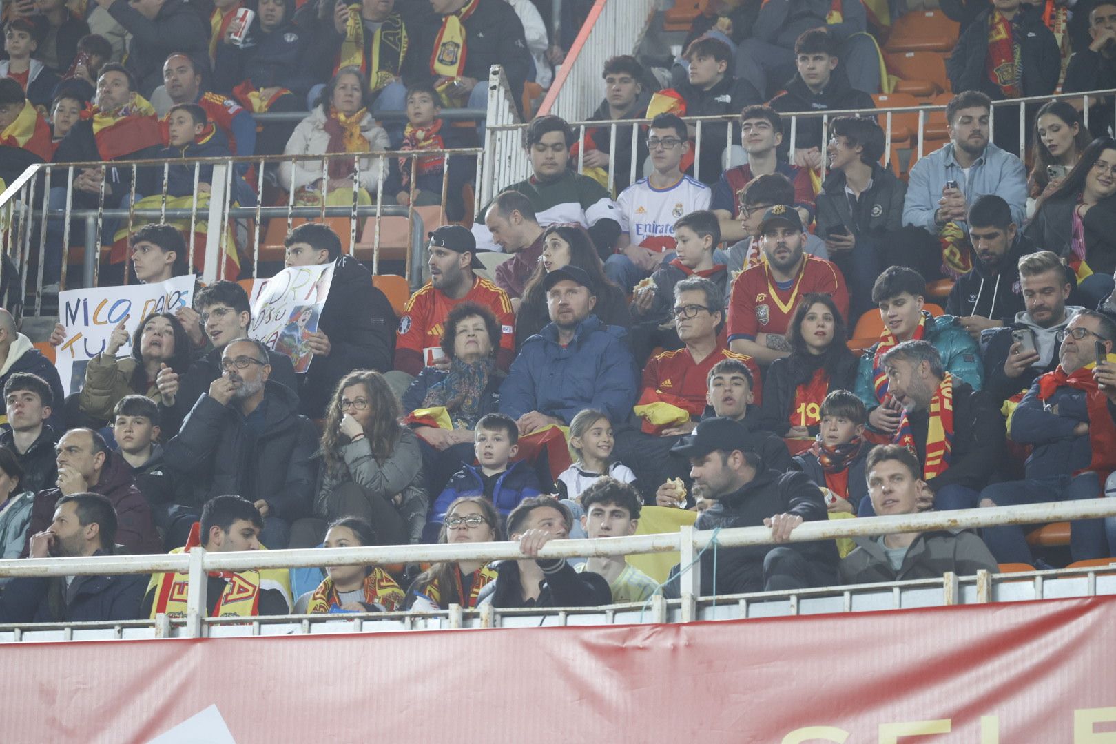 España - Países Bajos: Búscate en la grada de Mestalla