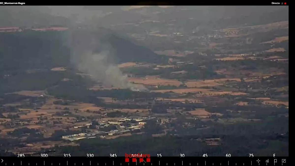 Vista aérea del incendio de Manresa que ha afectado a la R4 de Rodalies.