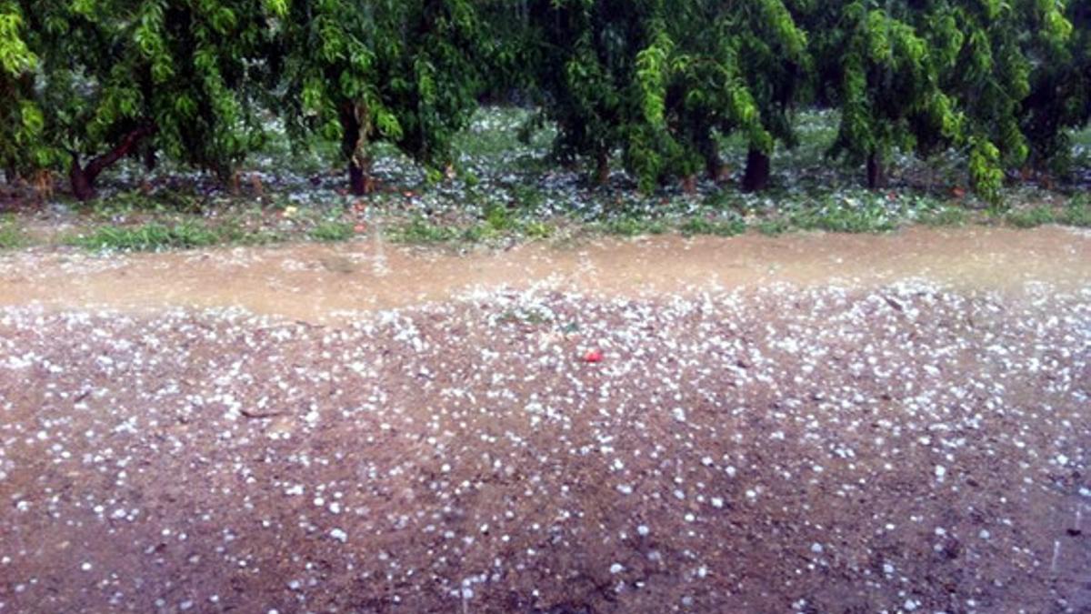 Lluvia y granizo en Les Borges Blanques, el pasado 2 de julio.