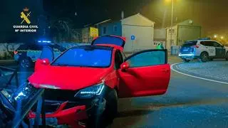 Detenidos tras una persecución por Sada cuatro jóvenes acusados de varios robos