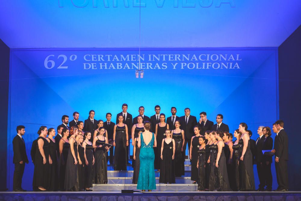 El coro cubano "Entrevoces" gana en las habaneras
