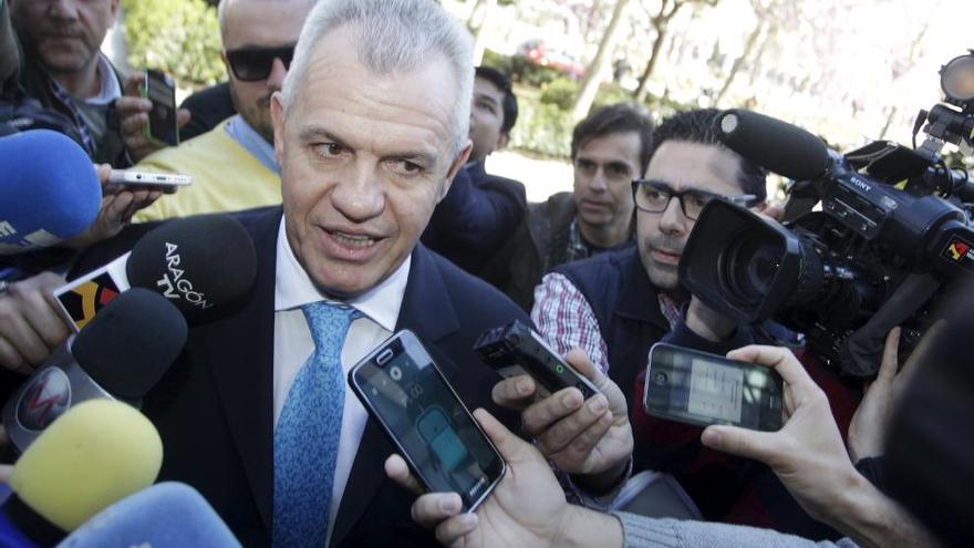 Javier Aguirre, antes de su declaración.