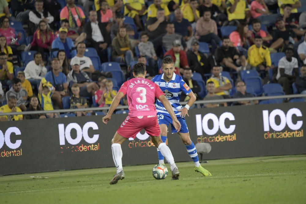 El Dépor se hunde ante la UD Las Palmas.