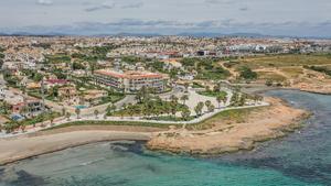 Urbanizaciones turísticas en la costa de Orihuela.